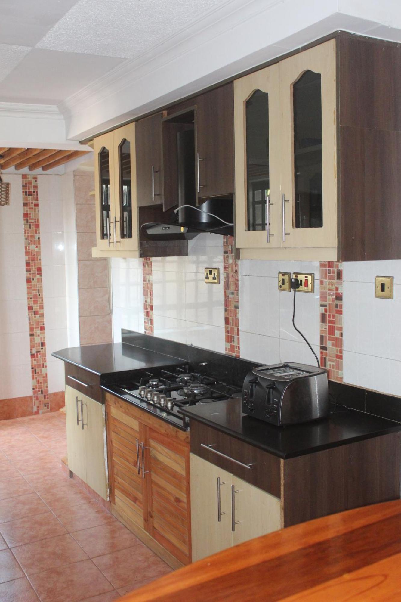 Eshborns House - Near Jomo Kenyatta International Airport And Sgr With Shuttle Services Syokimau Eksteriør billede