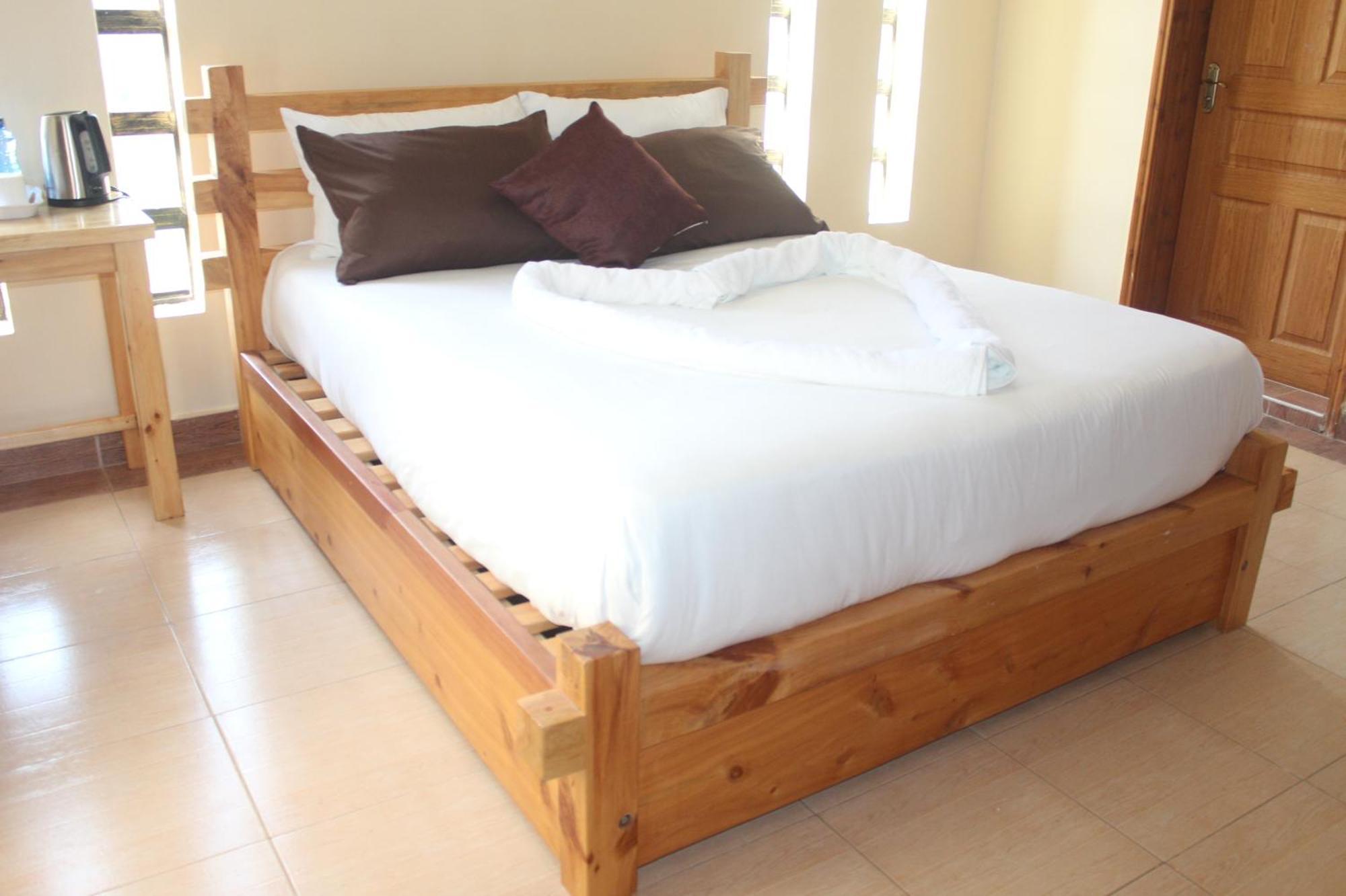 Eshborns House - Near Jomo Kenyatta International Airport And Sgr With Shuttle Services Syokimau Eksteriør billede